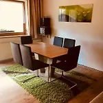 Alpenwelt Апартаменти Нойштіфт-ім-Штубайталь